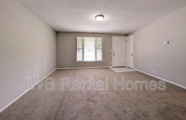 Foto del edificio - 7762 Lake Park Dr