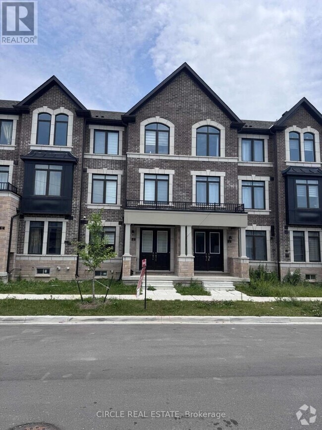 Building Photo - 65 Minnock St