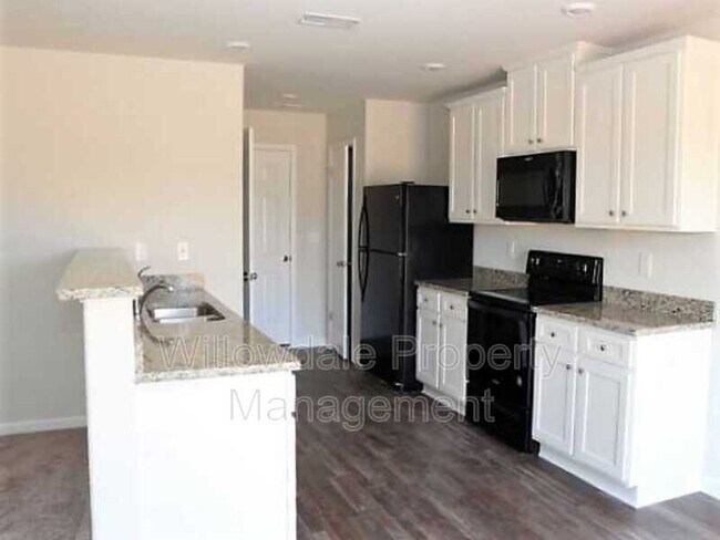 Foto del edificio - 465 Mineral Spring lane