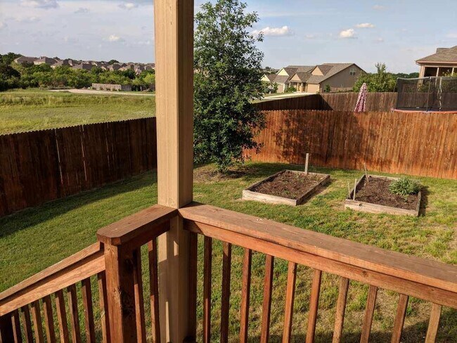 Foto del edificio - 2960 Nicholas Cove