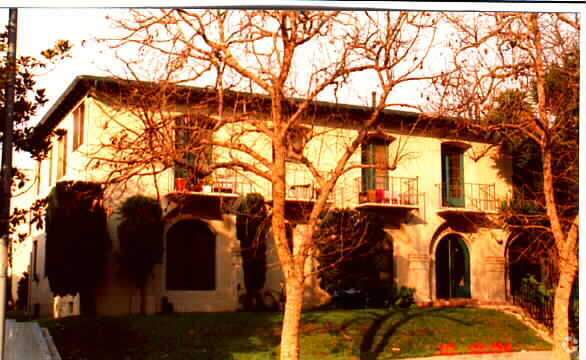 Foto del edificio - Linda Apartments