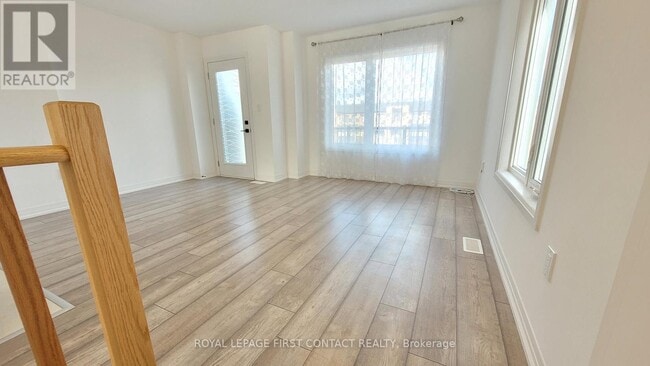 Building Photo - 31 Fairlane Ave