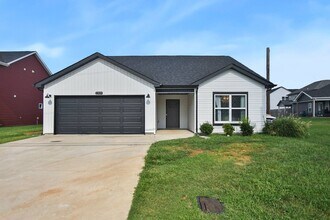 Building Photo - 2909 Darrow Rd
