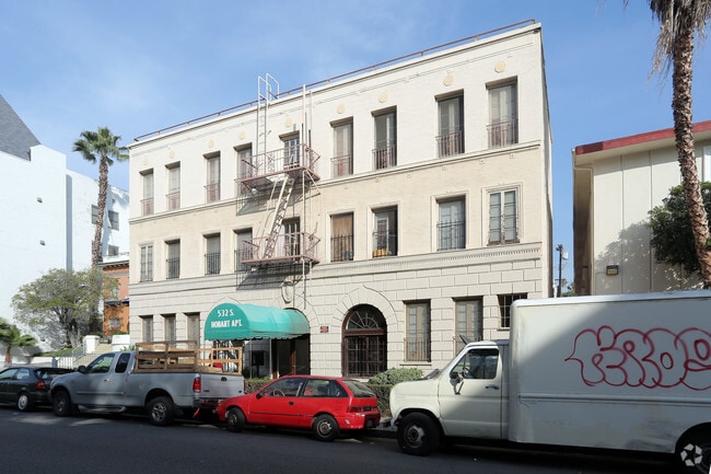 Building Photo - 532 S Hobart Blvd