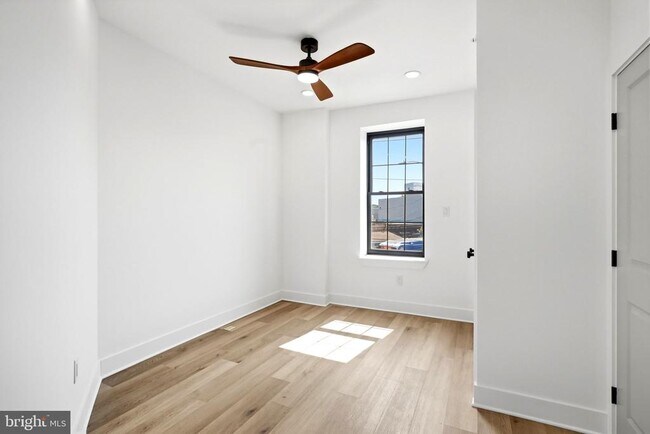 Foto del edificio - 1720 N 24th St