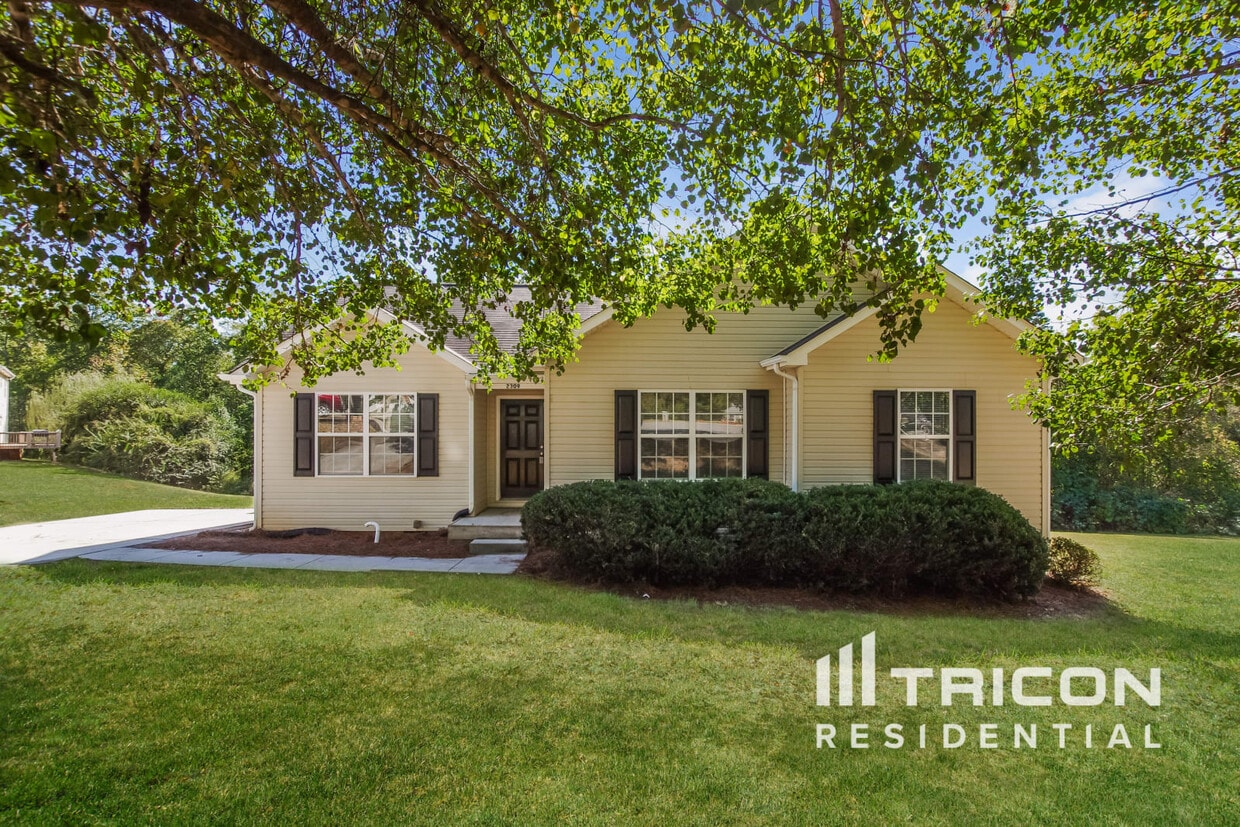 Primary Photo - 2309 Saluda Dr