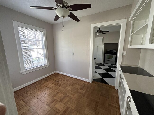 Foto del edificio - 4801 Jackson St