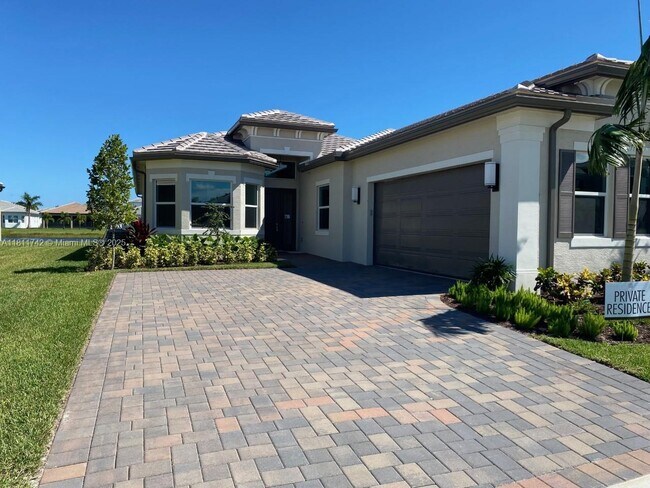 Foto del edificio - 7765 Wildflower Shores Dr