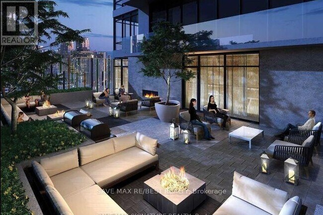 Photo du bâtiment - 395 Bloor St E