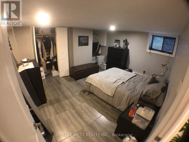 Photo du bâtiment - 1504 Dufferin St