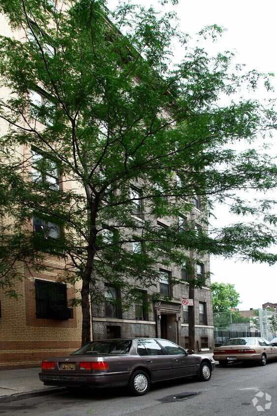 Building Photo - 2335 Morris Ave