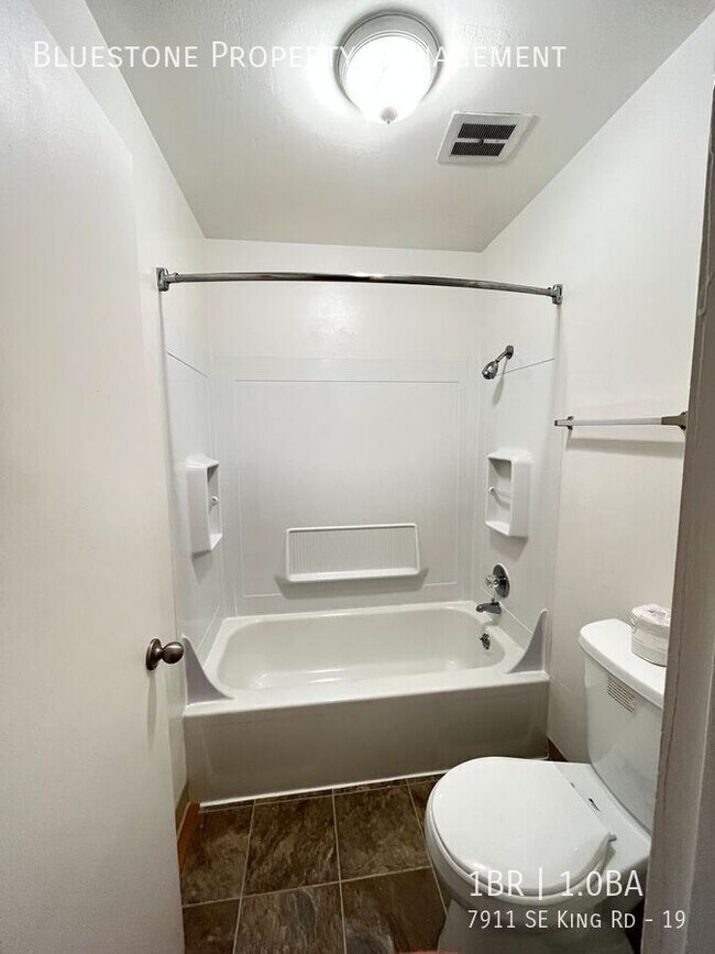 Foto del edificio - 7911 SE King Rd