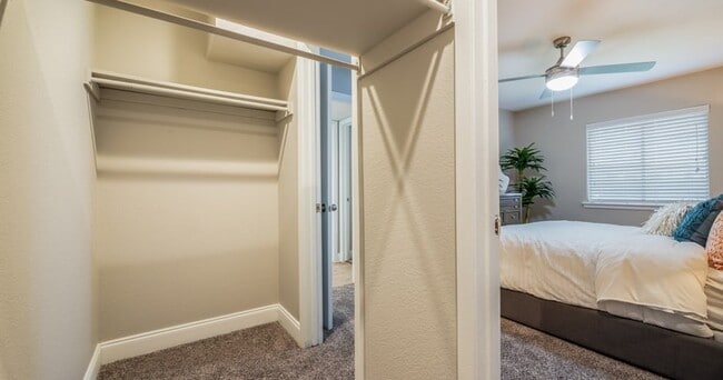 Building Photo - Flintridge Apartment Homes