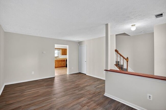 Building Photo - 4243 Drake Ct