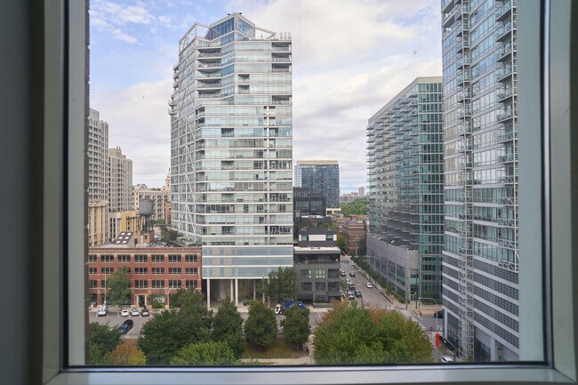 Foto del edificio - 600 N Kingsbury St