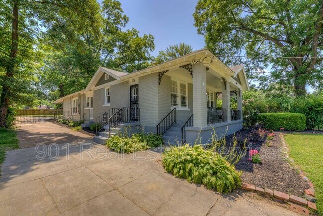 Building Photo - 498 Lundee St
