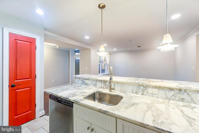 Foto del edificio - 1323 Clifton St NW