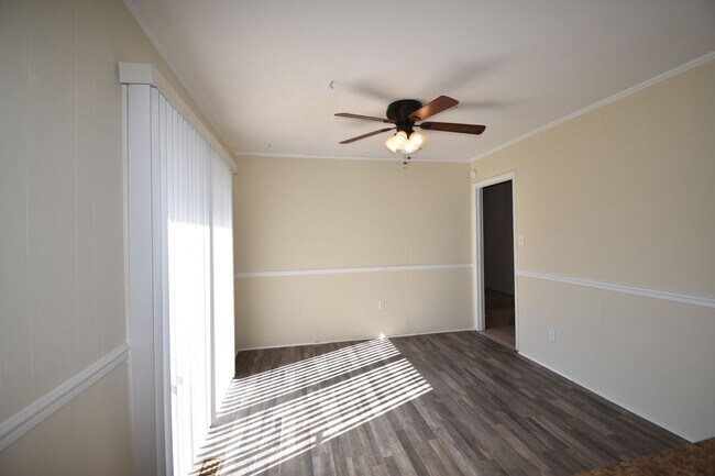 Foto del edificio - Coming Soon: 3 Bedroom and 1.5 Bath Home- ...