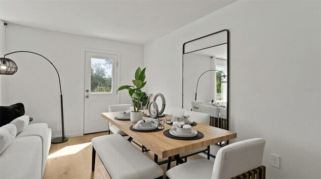 Foto del edificio - 2918 Cherry Ln