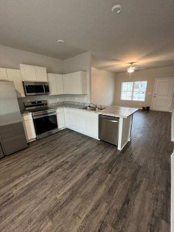 Building Photo - 154 Olde Hearth Rd