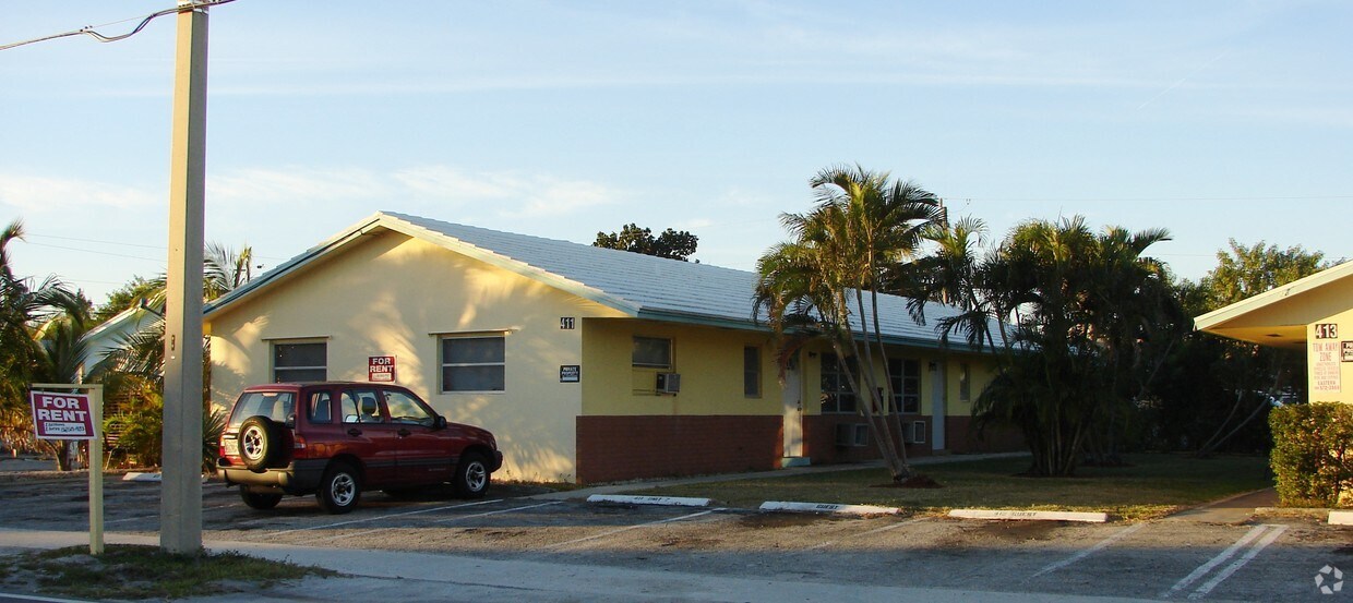 Building Photo - 411-413 SE 23rd Ave