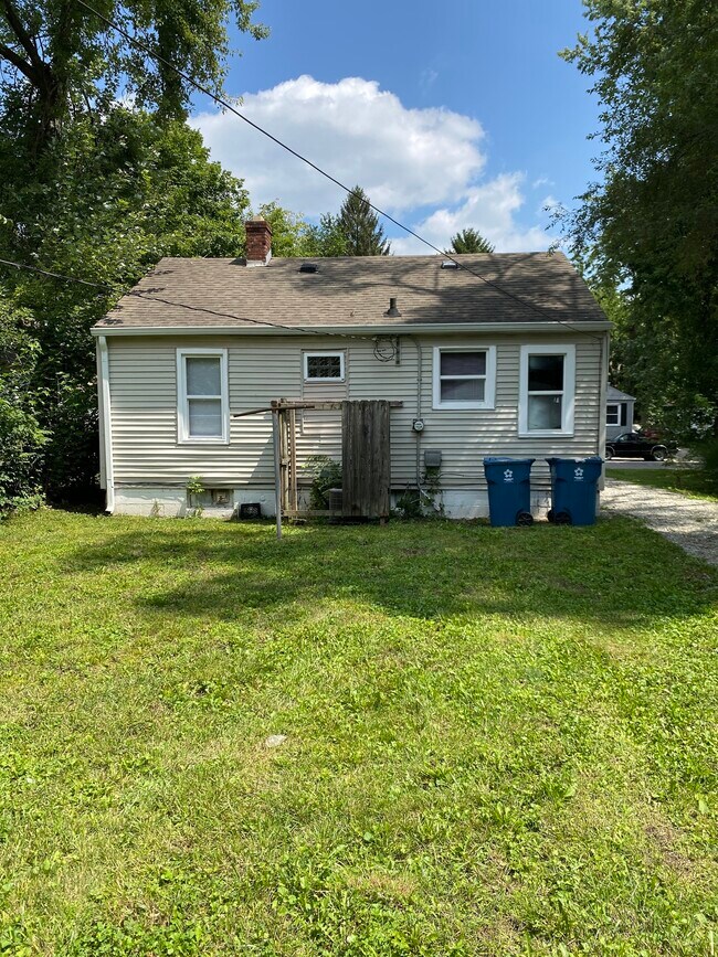 Building Photo - 4422 Kingsley Dr