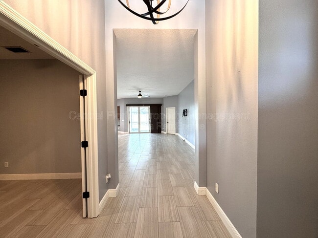 Building Photo - 5004 Marbella Isle Dr