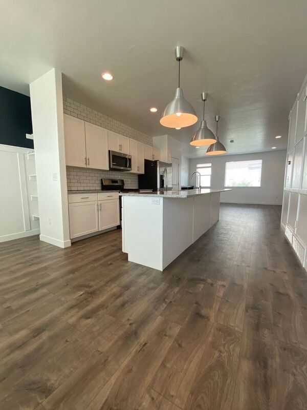 Building Photo - 10853 Big Meadow Dr