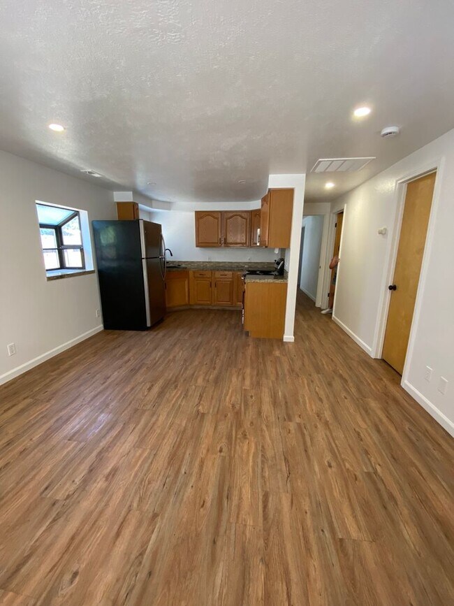 Foto del edificio - 1 Bedroom Home next to the Whitewater Park...