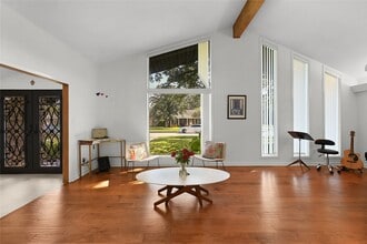 Building Photo - 5474 Jackwood St