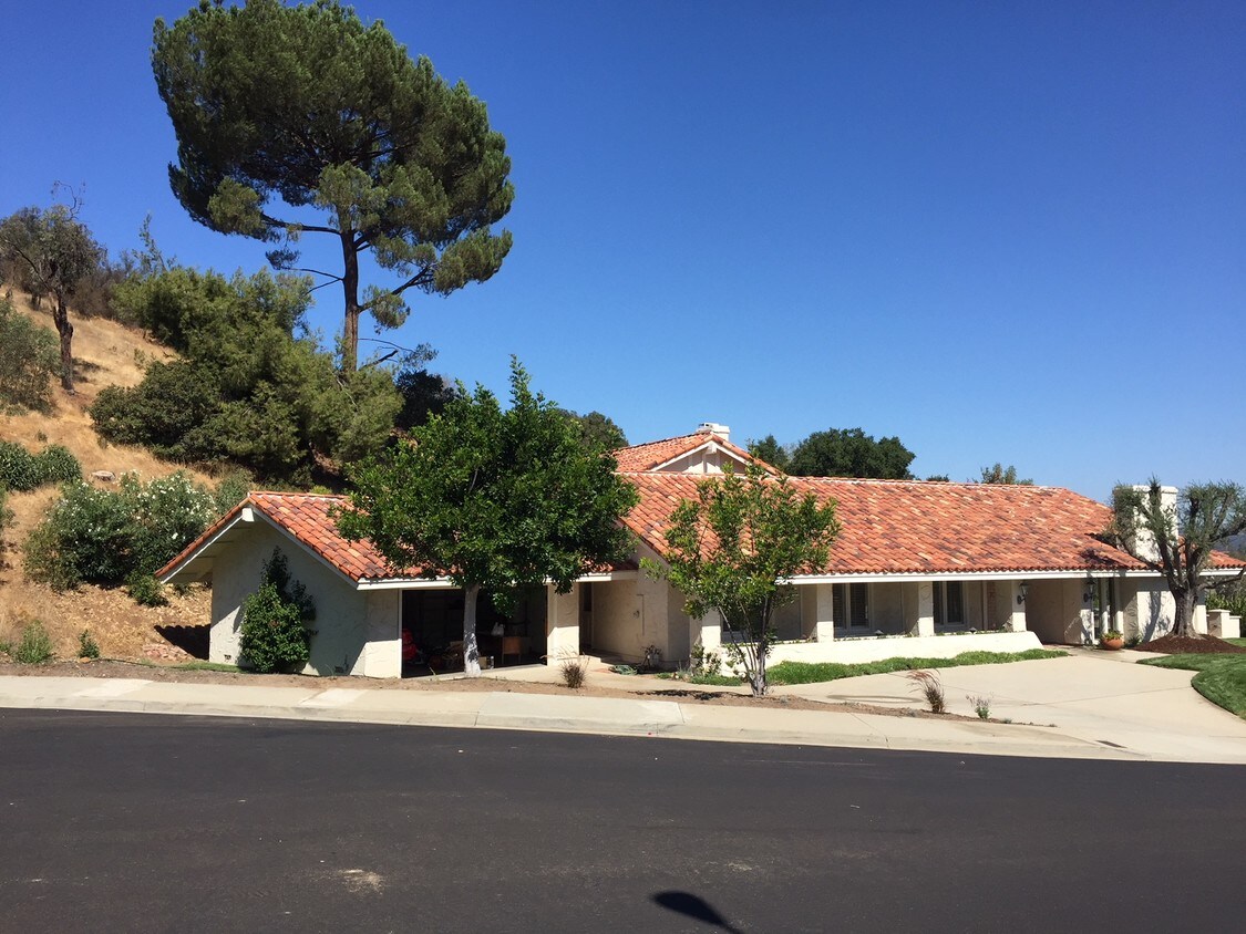 32362 Lake Pleasant Dr, Westlake Village, CA 91361 House for Rent in