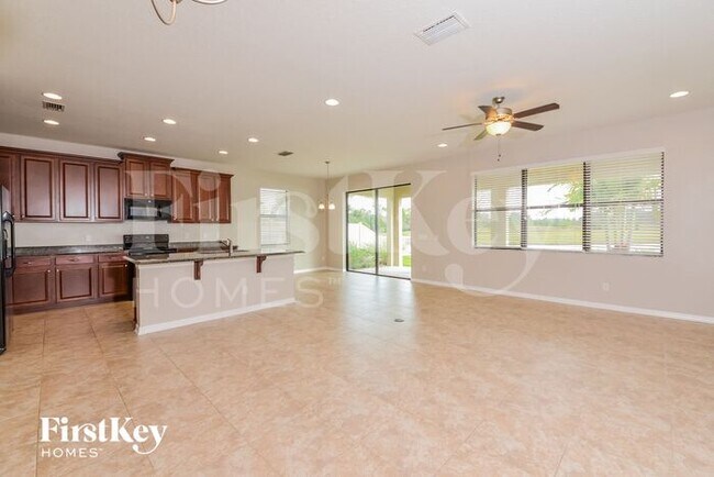 Foto del edificio - 831 129th St NE