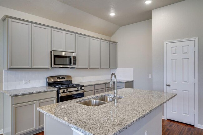 Building Photo - 1123 Willow Downs Dr