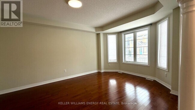 Building Photo - 53 Raven Cross Ave