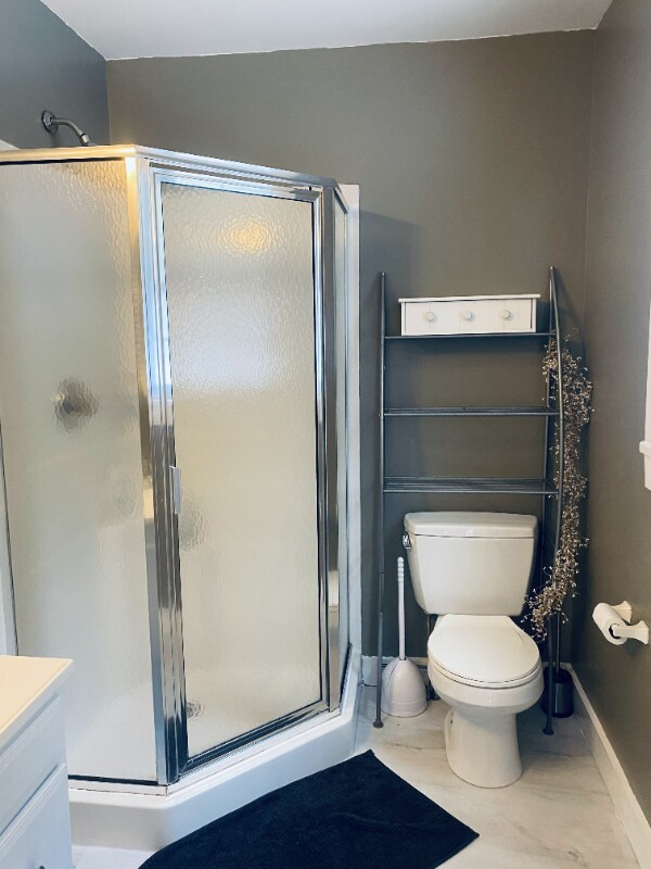 Building Photo - 755 Memorial Dr
