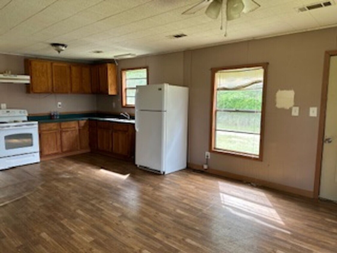 Building Photo - 3461 LA-8