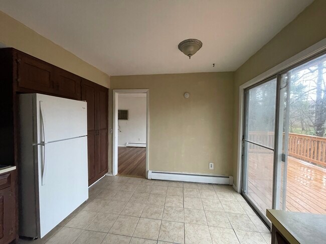 Foto del edificio - 139 Burleigh Dr