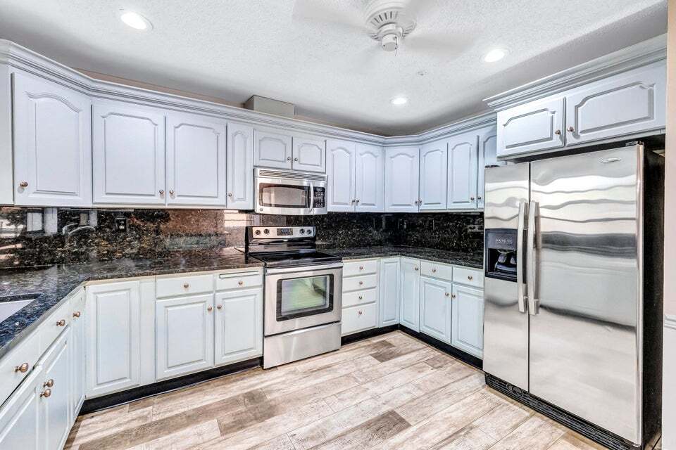 Primary Photo - 2075 NW 15th Pl