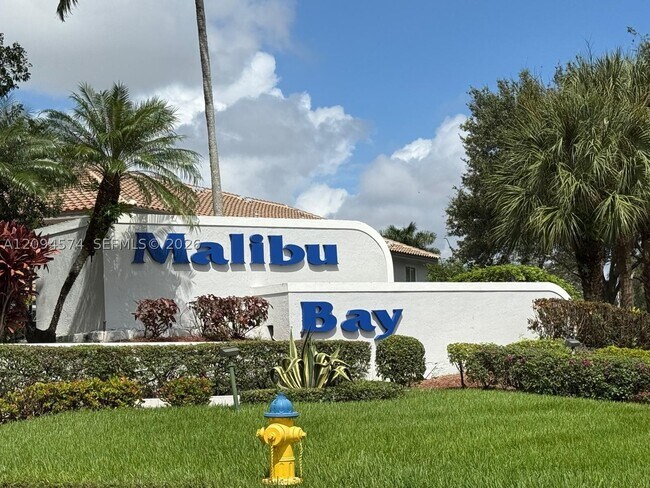 Building Photo - 606 NW 208th Way