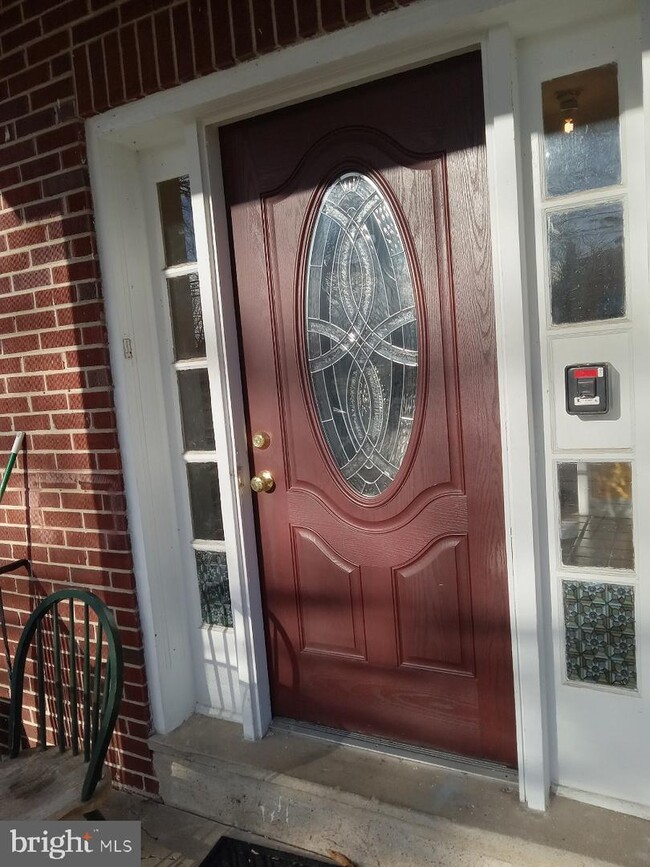 Building Photo - 300 Church St