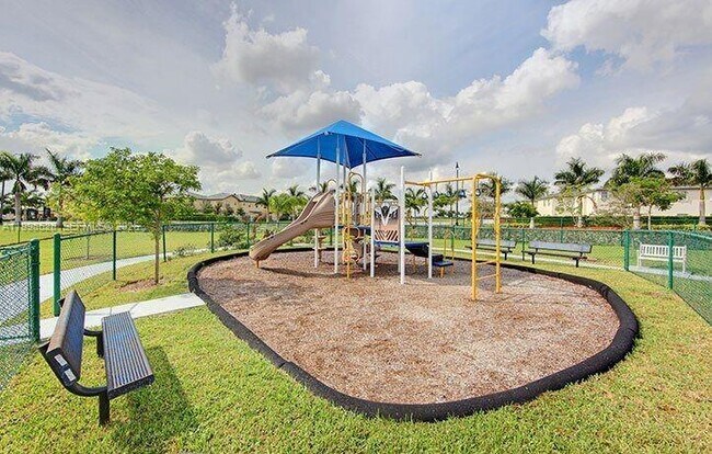 Building Photo - 3211 SE 7th St