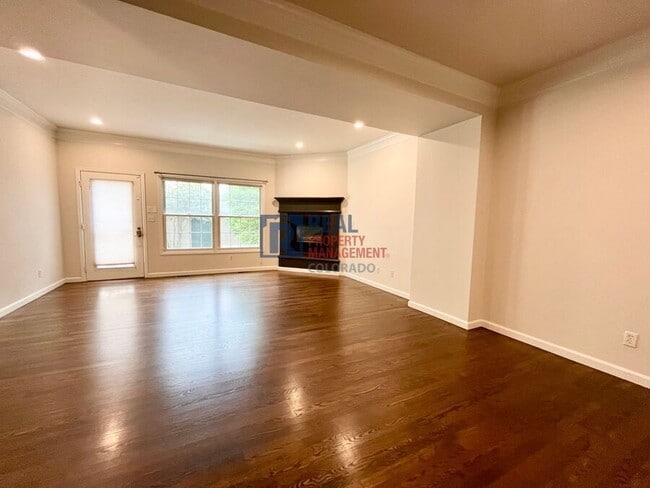 Foto del edificio - 5708 E 10th Ave