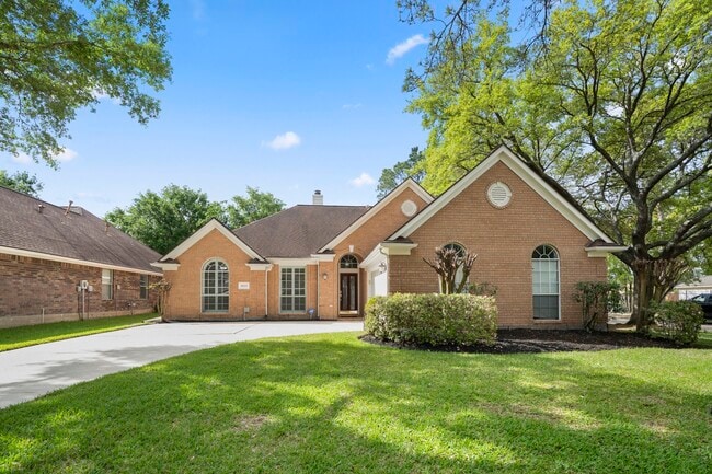 Building Photo - 9631 Bavaria Dr