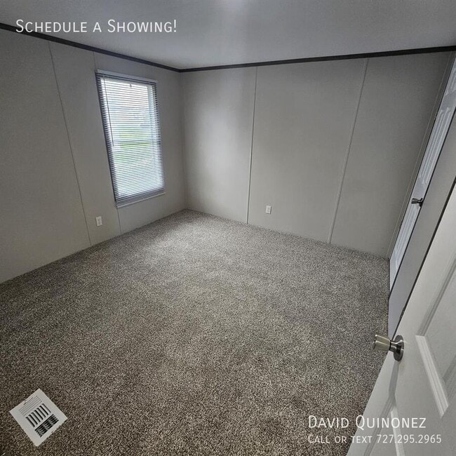 Building Photo - 5610 Lesteele-