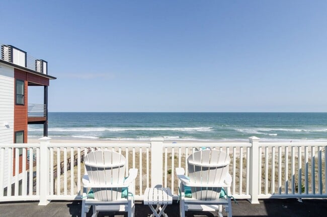 Building Photo - (C092) 1423 South Lake Park Blvd, Unit 3F,...
