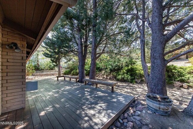 Foto del edificio - 4-Bed + Office | Reno Skyline Stunner | Fully Updated & Ready!