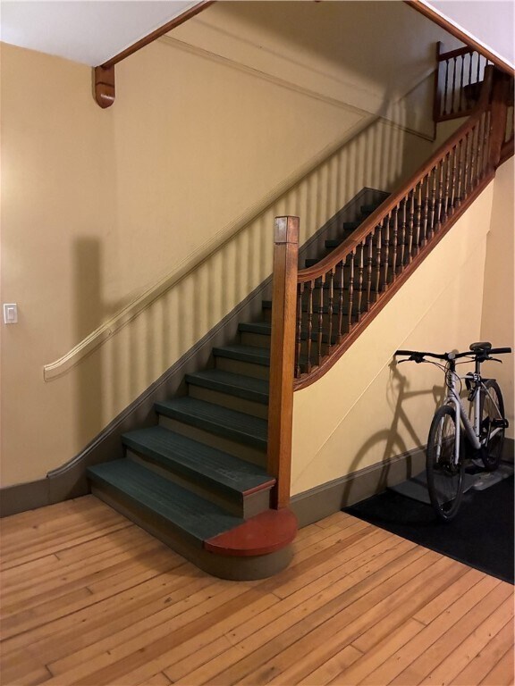 Foto del edificio - 136 E State St