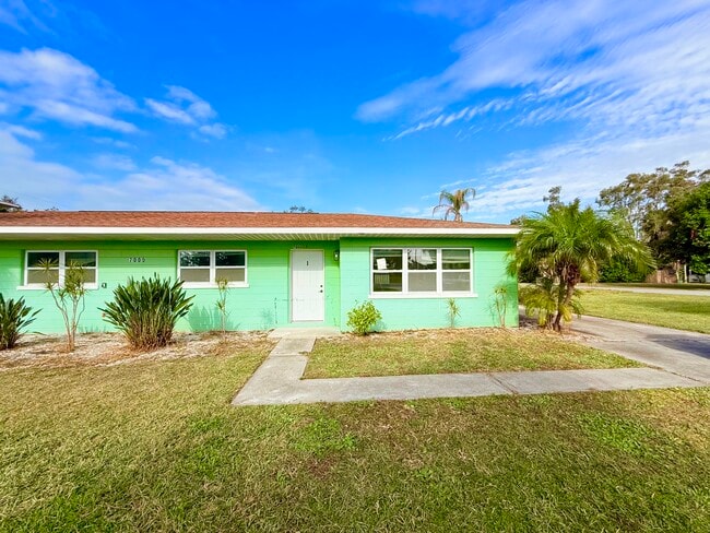 Foto del edificio - 7000 Hibiscus Ave S