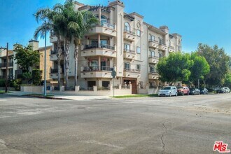 Building Photo - 11578 Iowa Ave