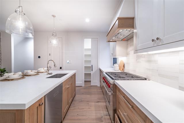 Foto del edificio - 4529 Emerson Ave